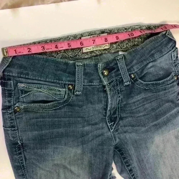 Ariat REAL Denim Light Wash Cotton Blue 5-Pocket Jeans - Picture 4 of 13